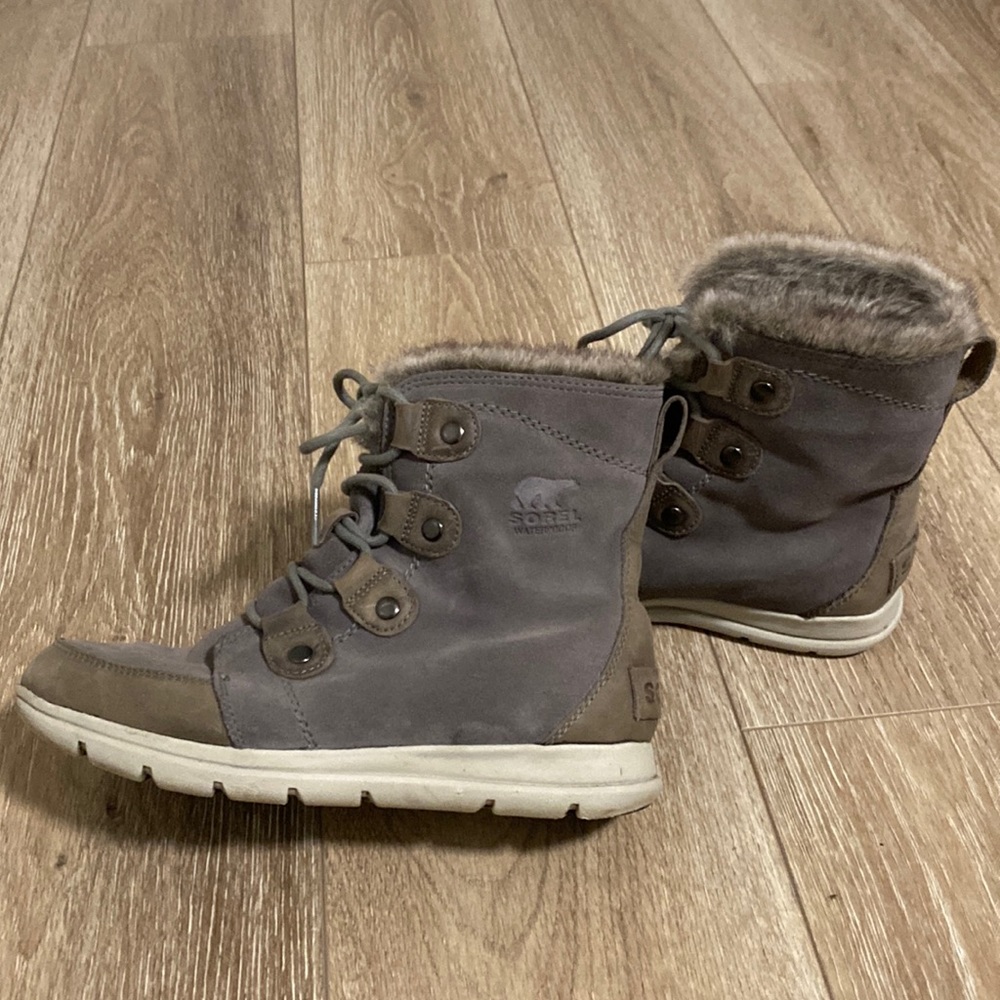 Faux fur Joan Sorel grey booties size 8.5